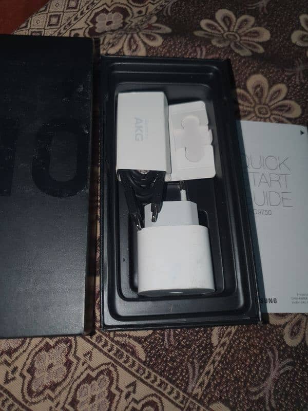 Samsung s10plus complete box 0