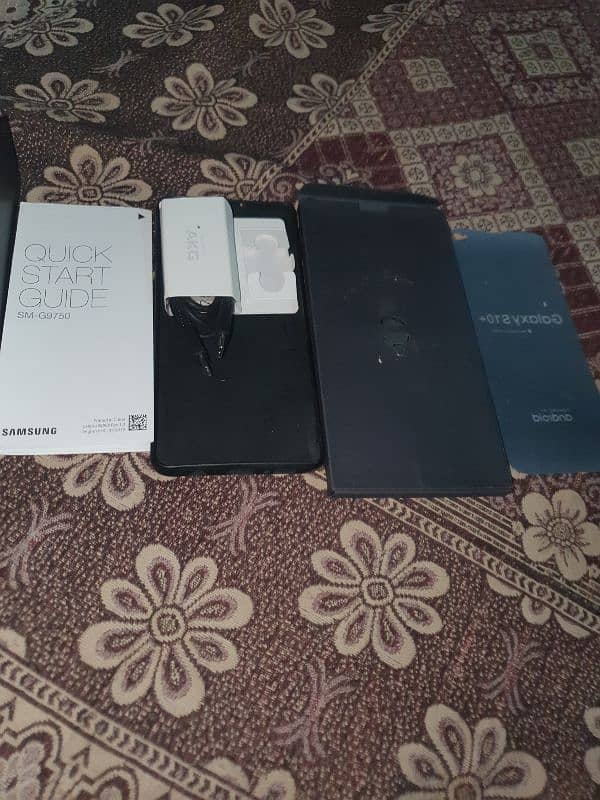 Samsung s10plus complete box 1