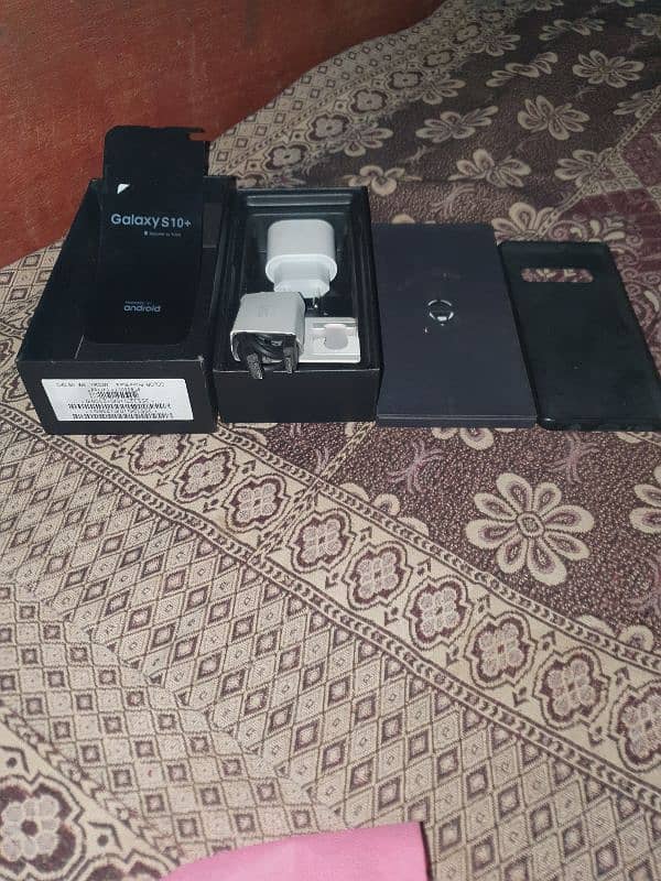 Samsung s10plus complete box 4