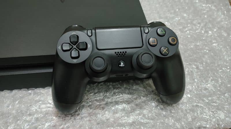 ps4 slim jailbreak 500gb with orignal controller 3