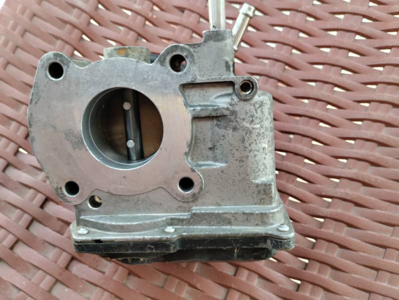 Vitz 2013 Throttle Body 5