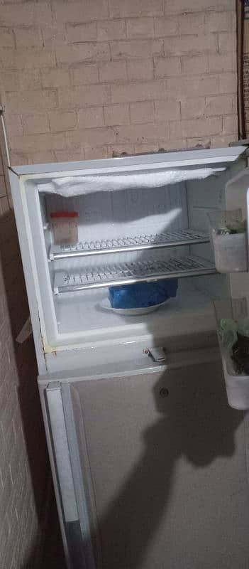 Dowlance refrigerator for sale 4