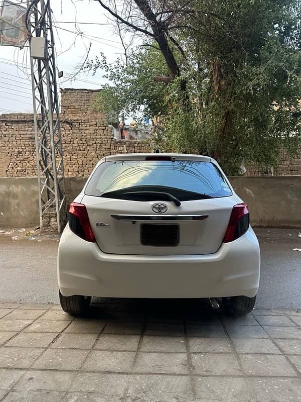 Toyota Vitz 2013/2016 1