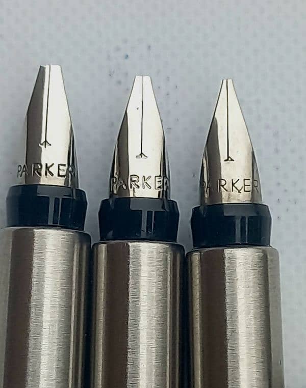 Parker Vector Calligraphical fountain pen set. 5