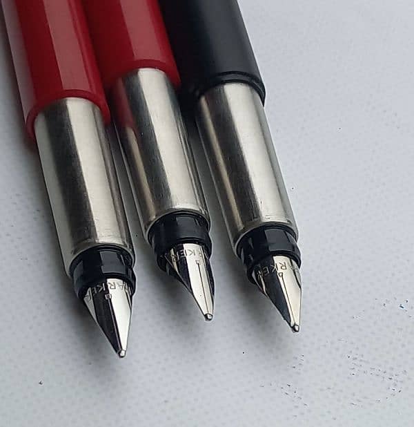 Parker Vector fountain pens. 7