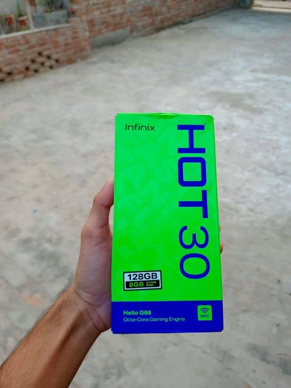 Infinix HOT 30 10