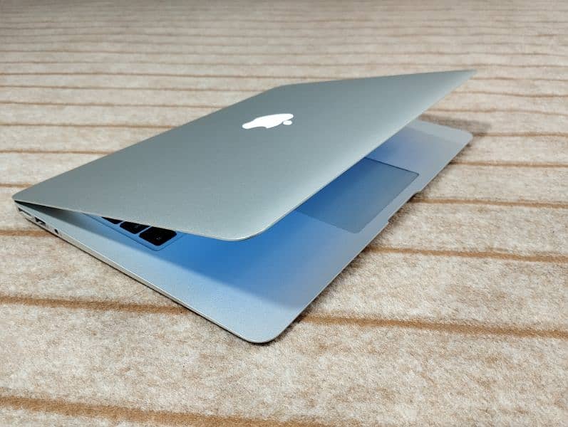 MacBook Air 2015 (13 inch) 3