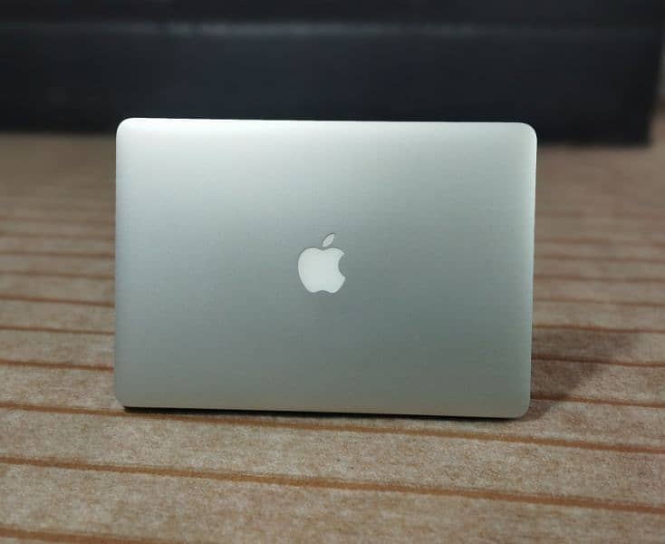 MacBook Air 2015 (13 inch) 6