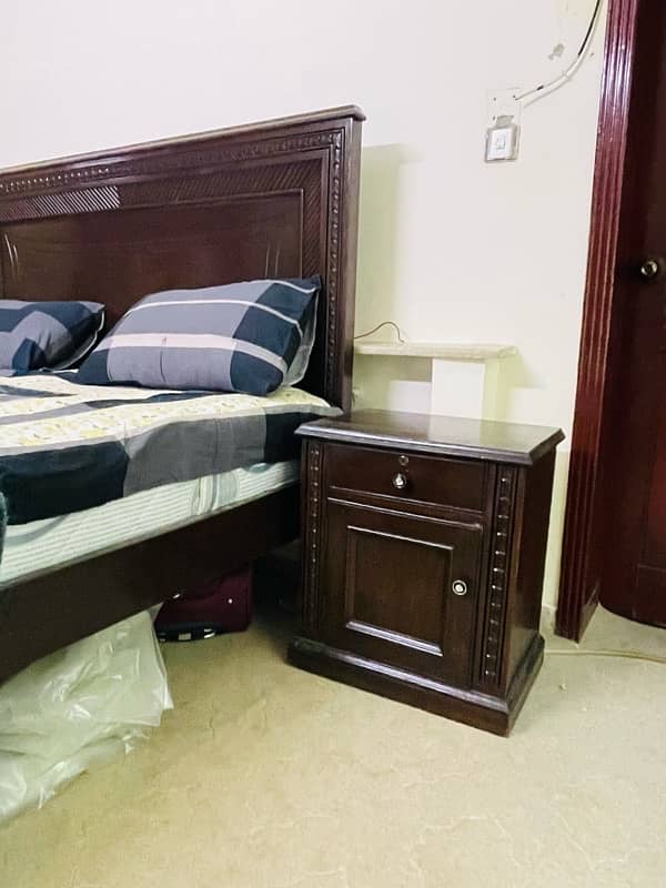 Bed to sell urgently 6