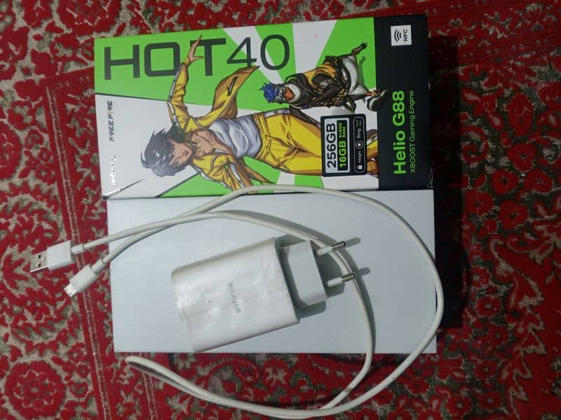 Infinix hot 40 withbox and 9 month warranty 1