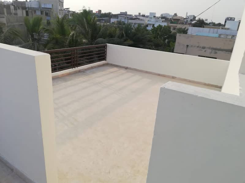 Portion 400 Sq yards 2 Beds DD West Open 2nd Floor in Old Raviyaan Society 3