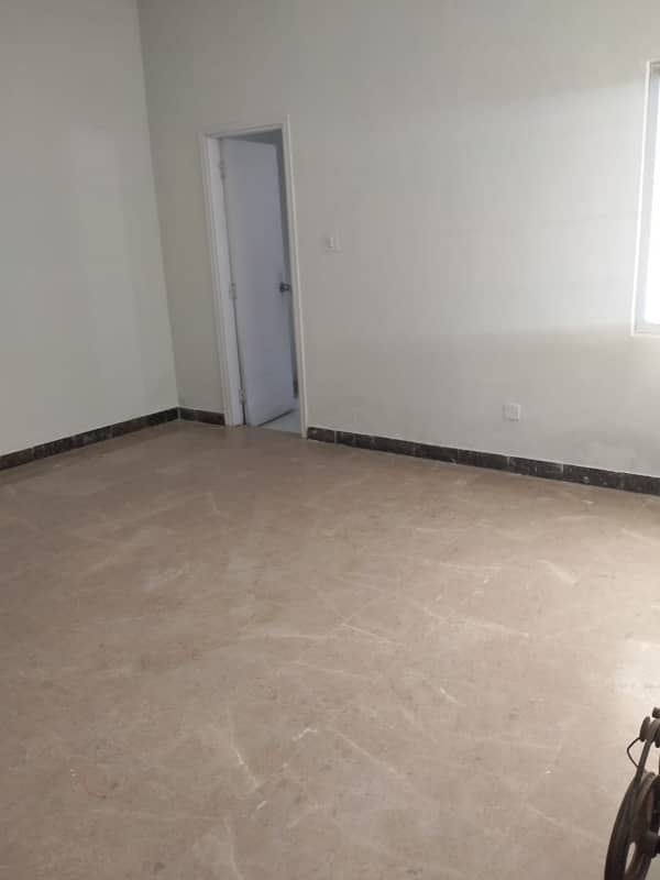 Portion Ground Floor 3 Beds DD West Open In Mehran Banglows Rent Only 45 Thousand 3