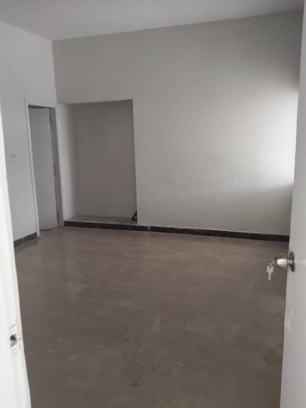 Portion Ground Floor 3 Beds DD West Open In Mehran Banglows Rent Only 45 Thousand 4