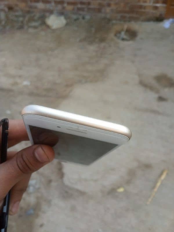 iPhone 7 good condition 11