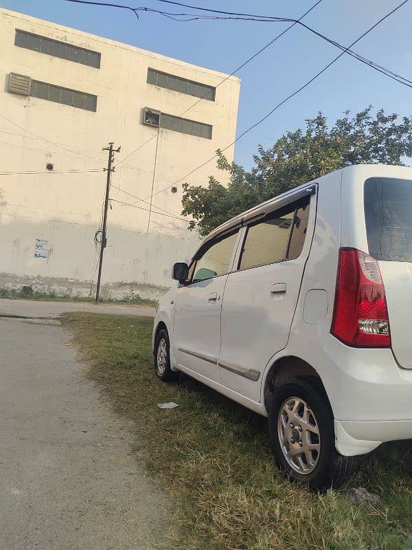 Suzuki Wagon R 2018 14