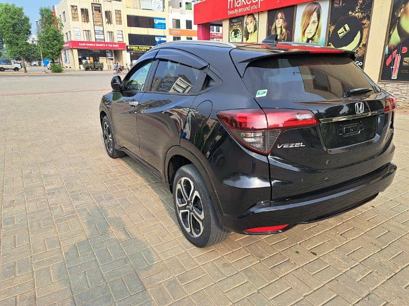 Honda Vezel 2018 3