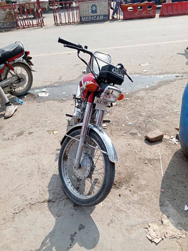 Honda 125 selling good condition 2