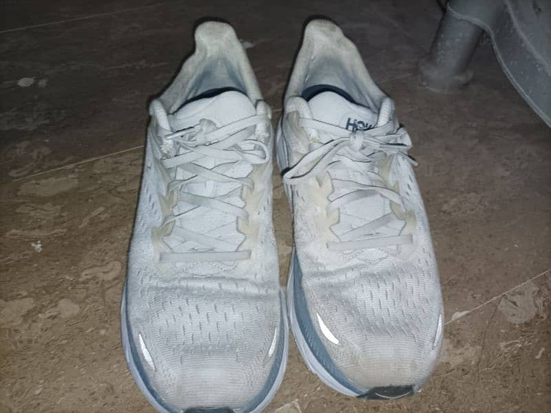 Hoka brand size 11.5. 03072792711 4