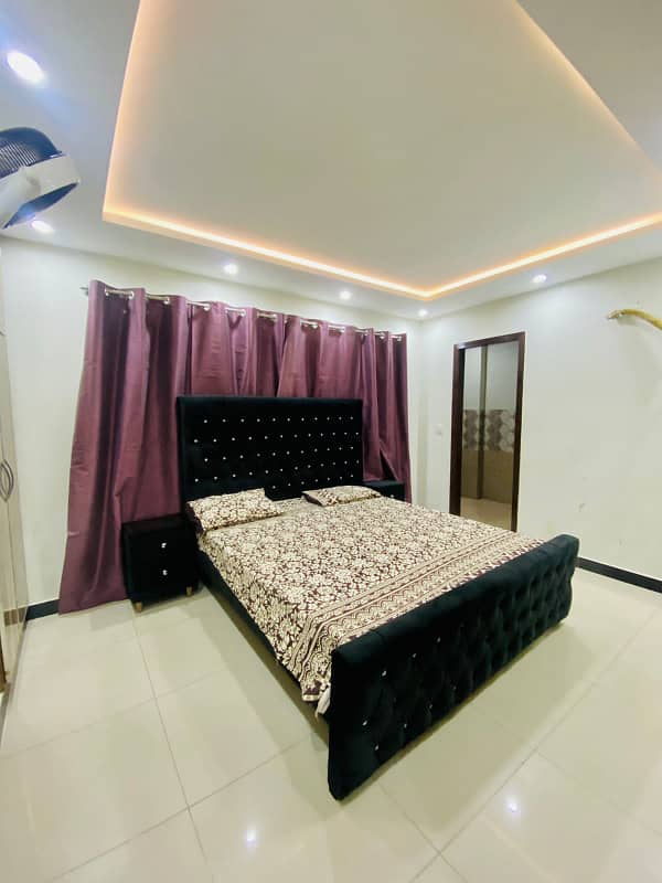 Two bedroom VIP apartment for rent on daily basis in bahria town 4