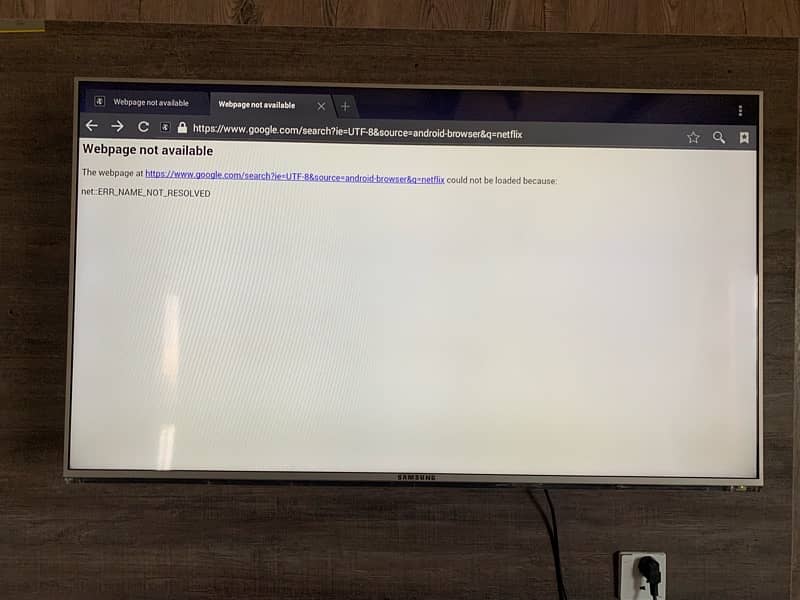 samsung led 52'' smart No fault in it using in home (only call me) 3