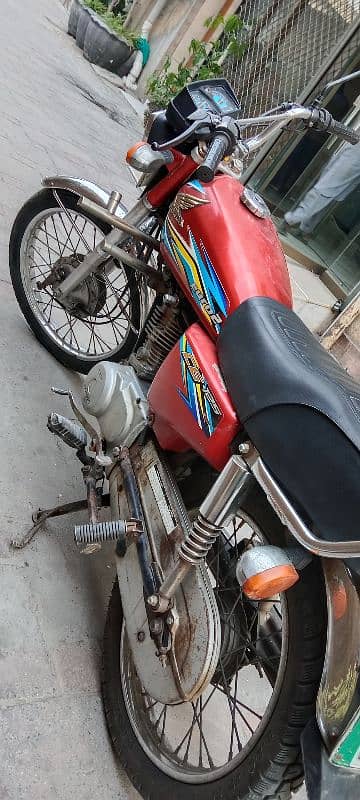 Urgent sale Honda 125 0