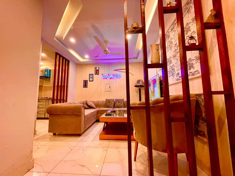 1 Bedroom VIP Full furnish flat per day available in Bahria town Lahore 2