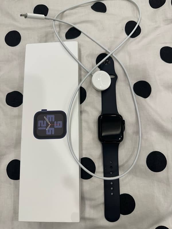 Apple Watch SE (Gen 2) 40mm midnight GPS 0