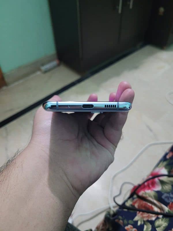 Samsung s20 plus 9