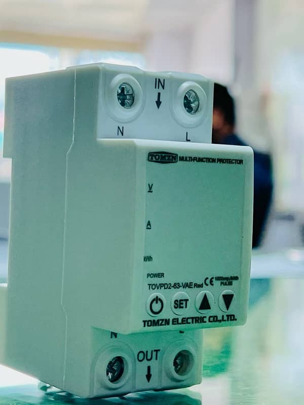 Voltage current protector(Tomzan) 0