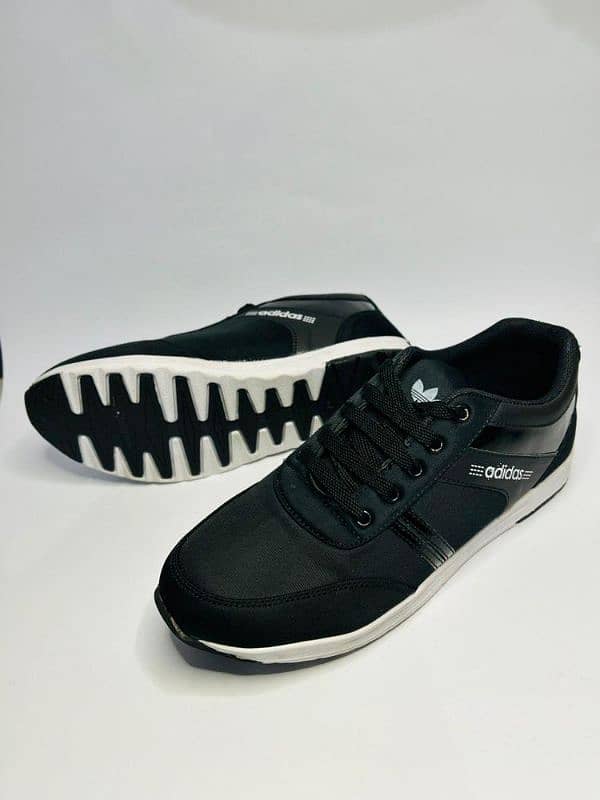 leather sports shoes.   (mobile number:03709209642) 1