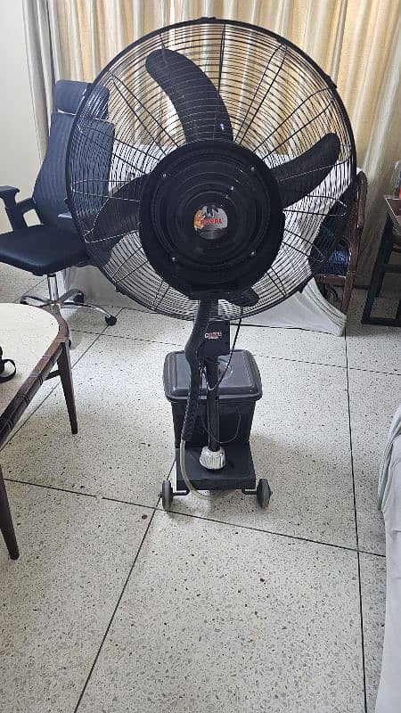 Pedestal Fan with water bucket and cooling system 5