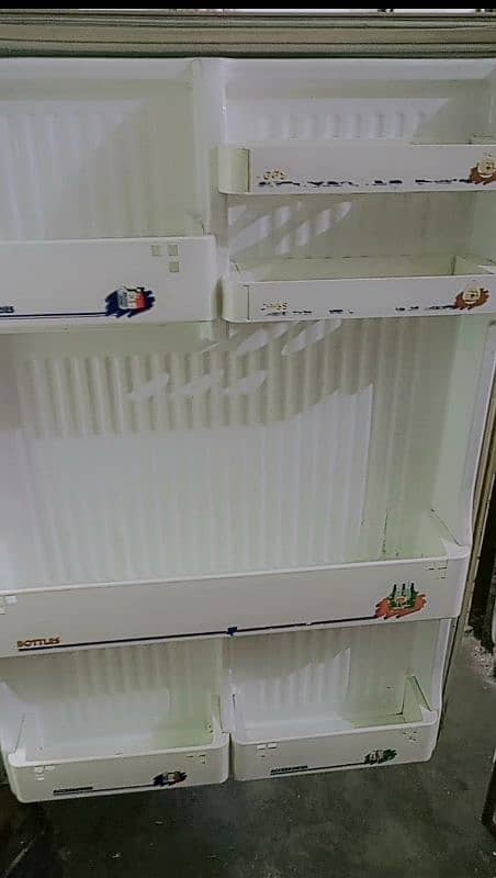 "PEL Refrigerator Medium Size - Slightly Used, Excellent Condition" 4