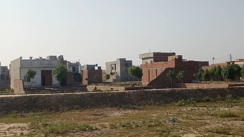 10 Marla plot near ferozpur road and new defence road Kahna nau Lahore 6