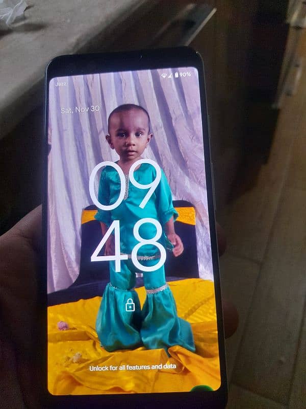 Google pixel 3 4 64 display on hai par tuch kam ni karta 0