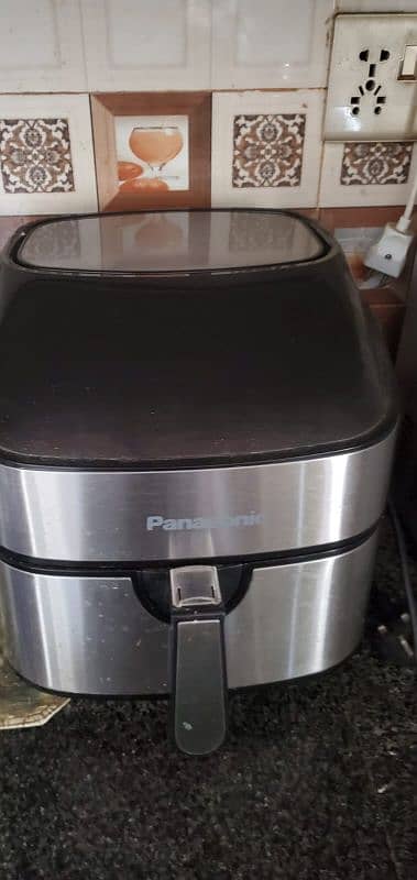 Panasonic air fry importted with box only 7 month use 1