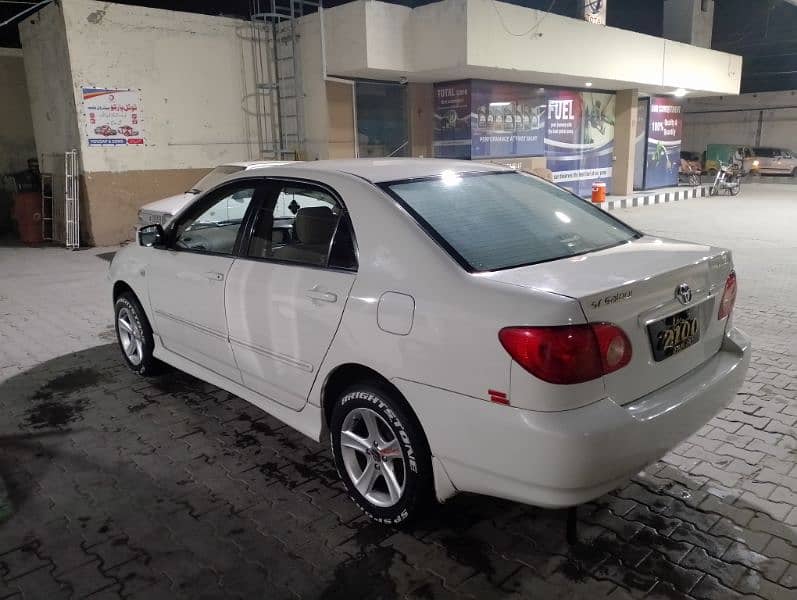 Toyota Corolla SE saloon petrol 2003 model manual Good condition 2