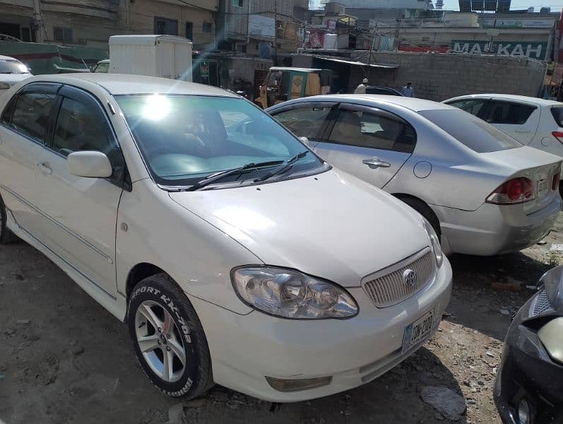 Toyota Corolla SE saloon petrol 2003 model manual Good condition 5