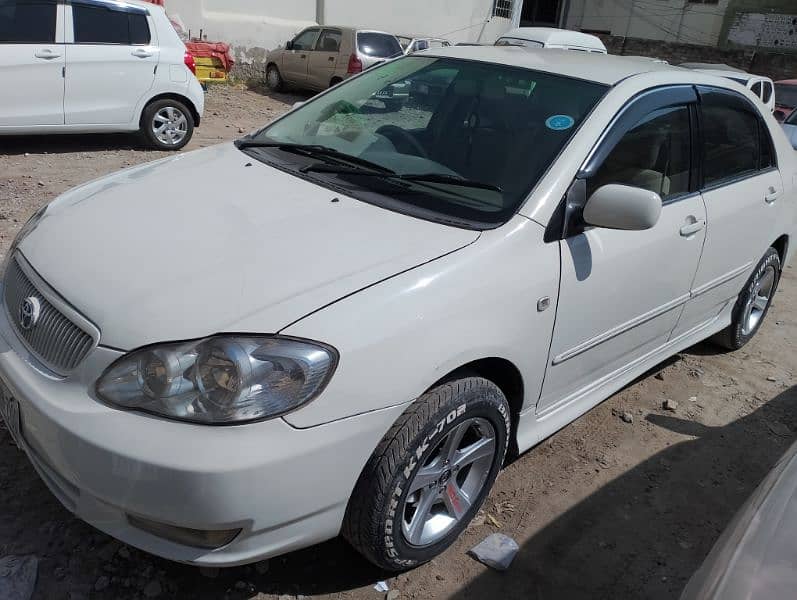 Toyota Corolla SE saloon petrol 2003 model manual Good condition 6