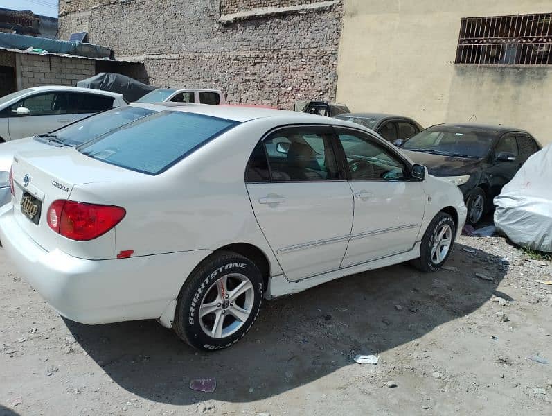 Toyota Corolla SE saloon petrol 2003 model manual Good condition 7