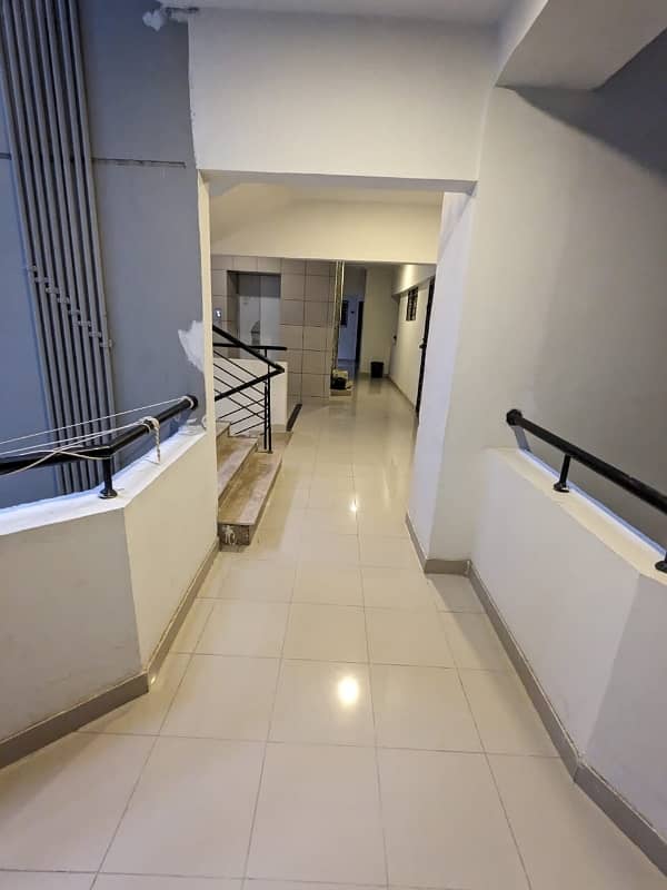 Grey Noor Tower Shopping Mall 3bed DD 1