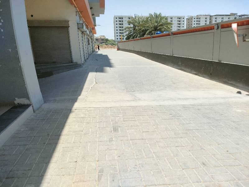 Grey Noor Tower Flat 2 Bed DD 1st Floor For Sale 1