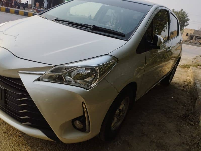 Toyota Vitz 2017 5