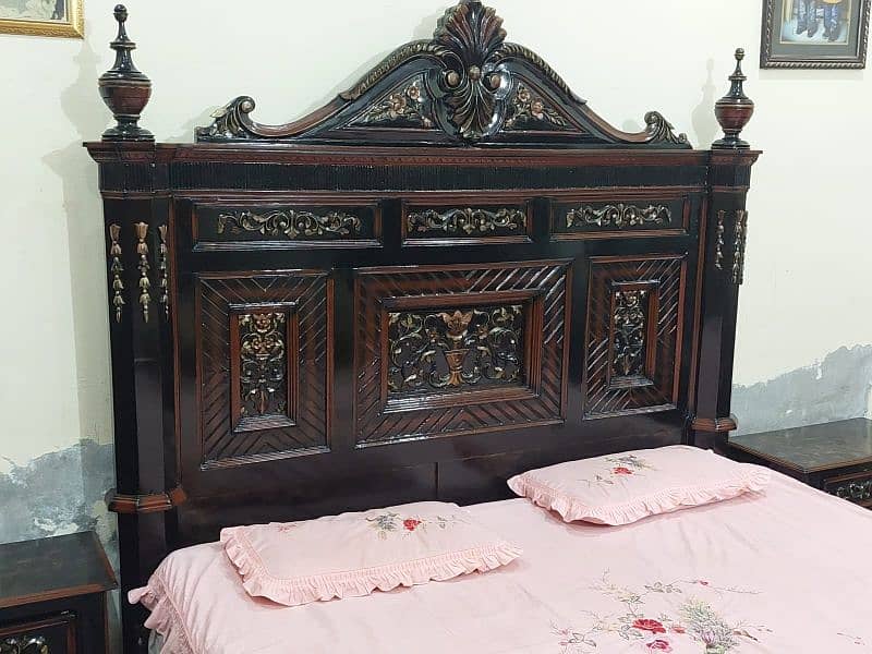 wooden Bed dressing 2