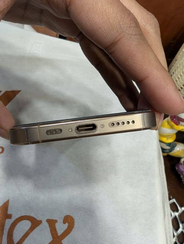 Apple iphone 16pro Desert Titanium 128GB JV just open box Is up 2