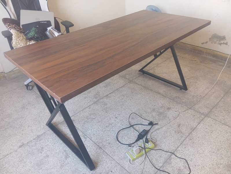 Executive Table and Gaming Desktop Table in Excellent Condition 2