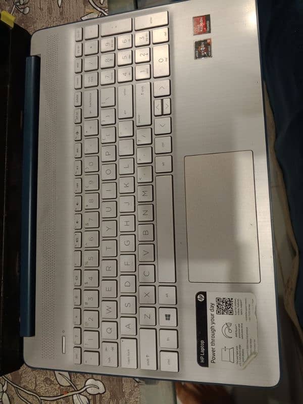 HP Laptop 15-ef12126wm 2