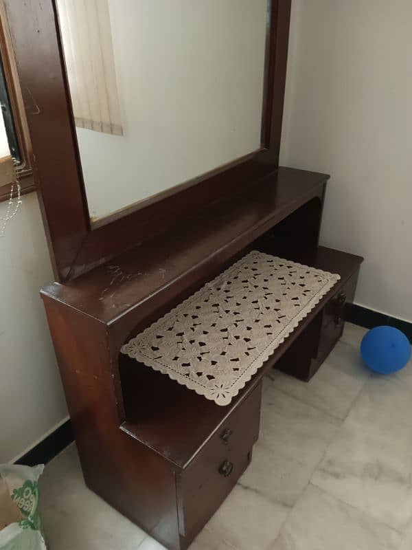 dressing table for sale 0