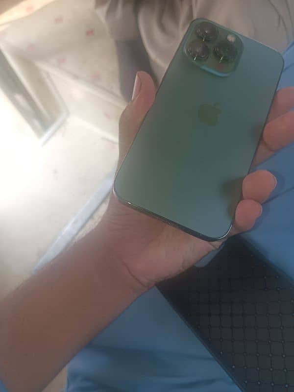 good condition iphone 13pro 3