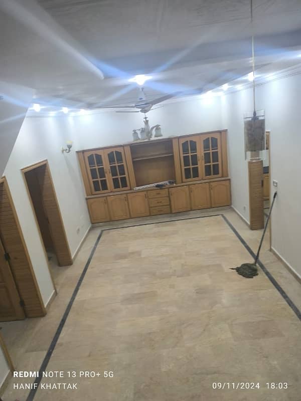 Premium 3200 Square Feet House Is Available For rent In G-10 9