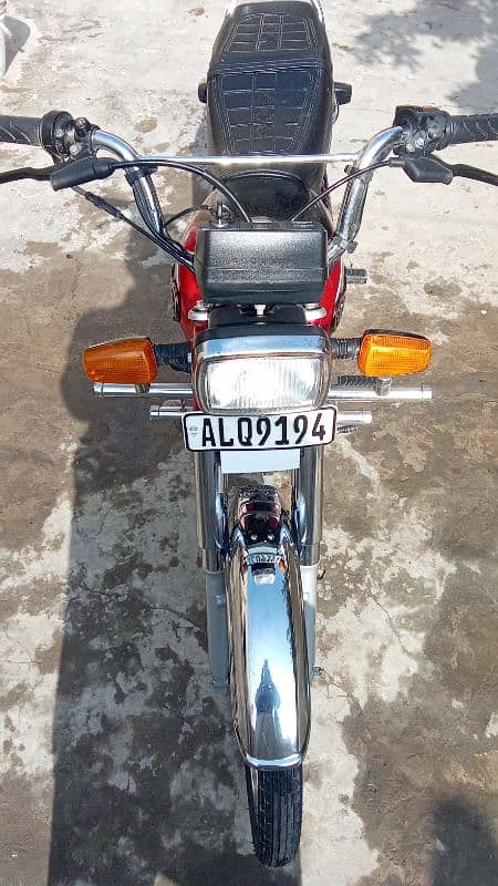 dhoom 70cc 5